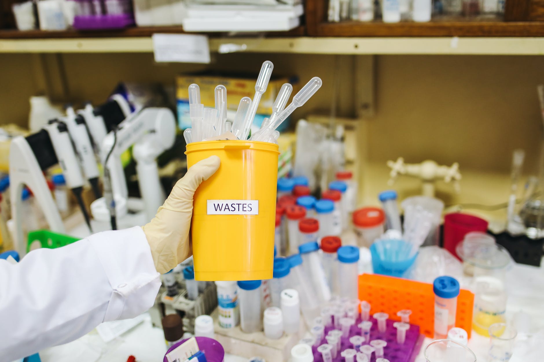 Immagine di copertina: Rifiuti: L’informativa Anci sul provvedimento del Mite in materia eco-compattatori