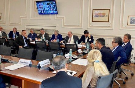 Direttivo nazionale Anci – Decaro:“Subito nuovo governo e interlocuzione con i Sindaci. No a stagione di tagli ai Comuni”
